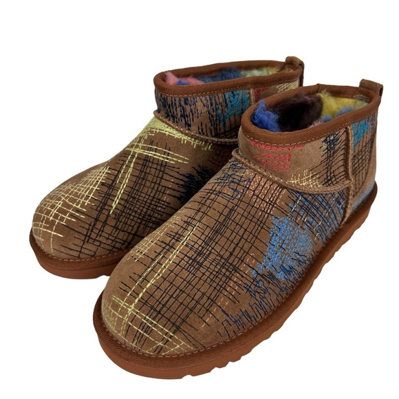 UGG x The Elder Statesman Embroidered Classic Ultra Mini - Picture 3 of 7